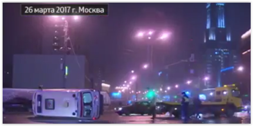В Москве на подъезде к институту Склифосовского перевернулась «скорая»