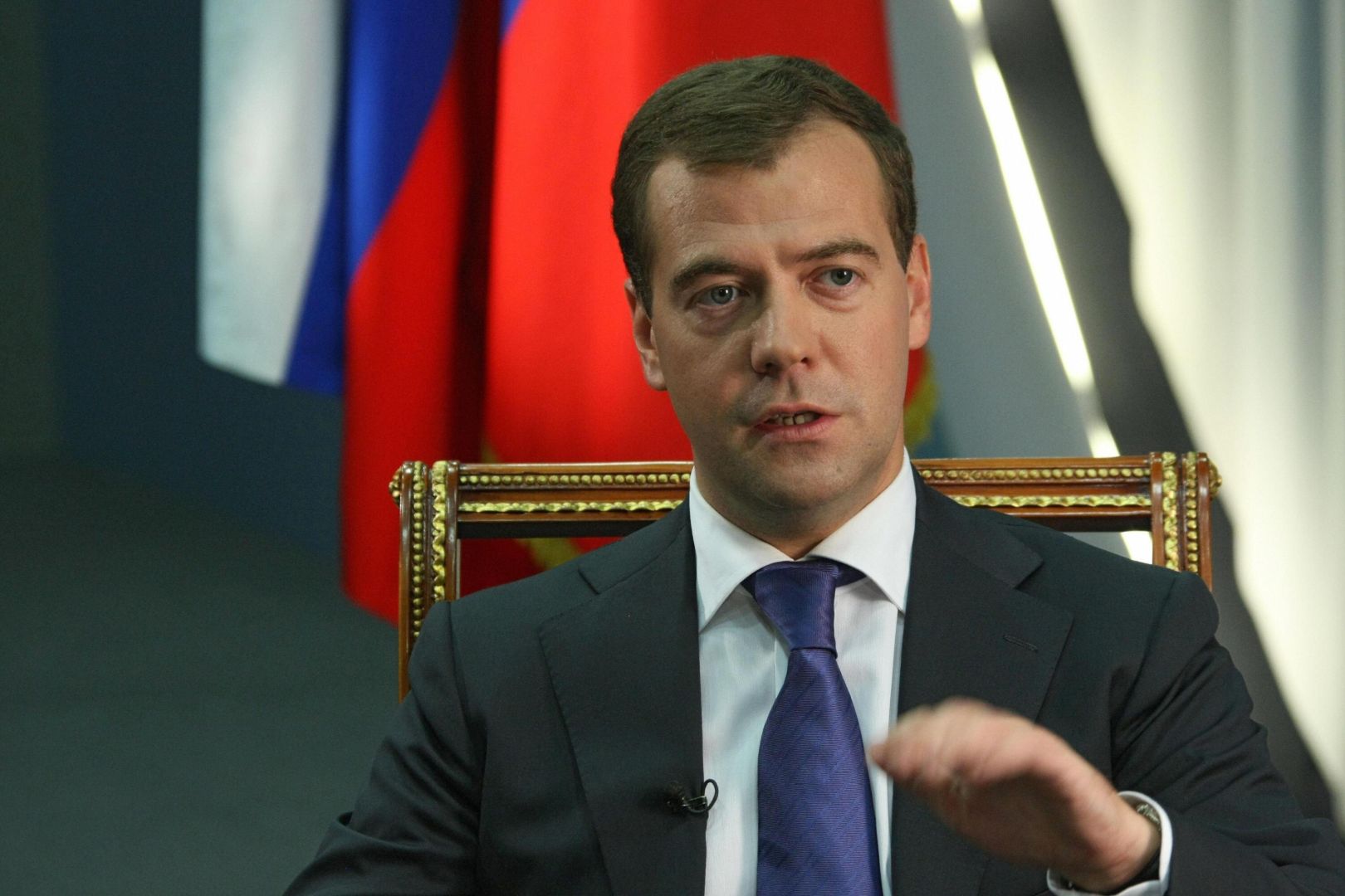 Медведев: врачи и учителя – ключевые группы, определяющие будущее России