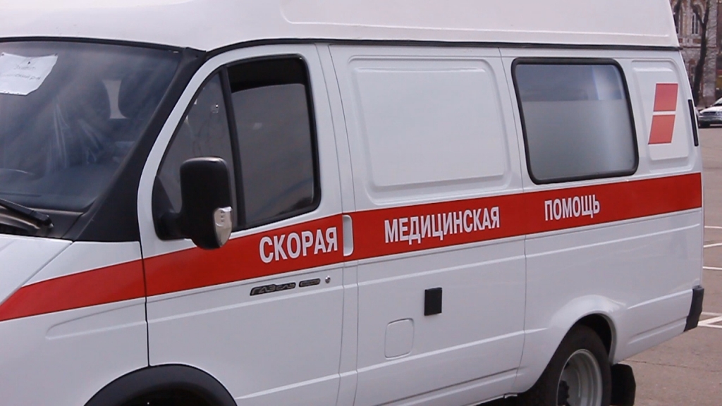 В Ростове автомобиль протаранил скорую помощь с «тяжелым» пациентом