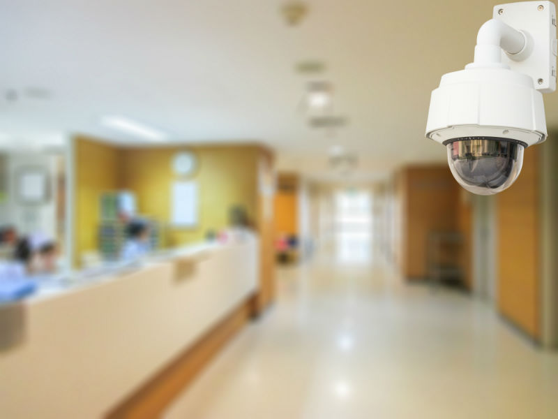 В Новосибирске детские больницы оборудуют видеонаблюдением после инцидента с ребёнком-отказником