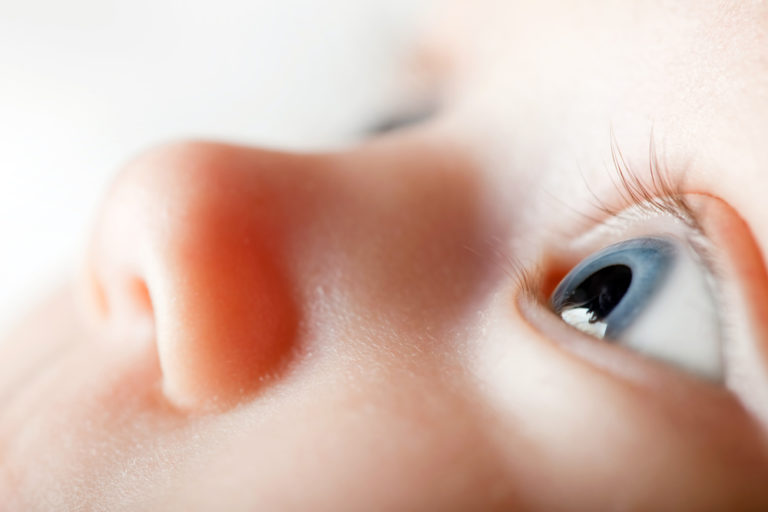 Ульяновские врачи спасли зрение новорожденному ребёнку