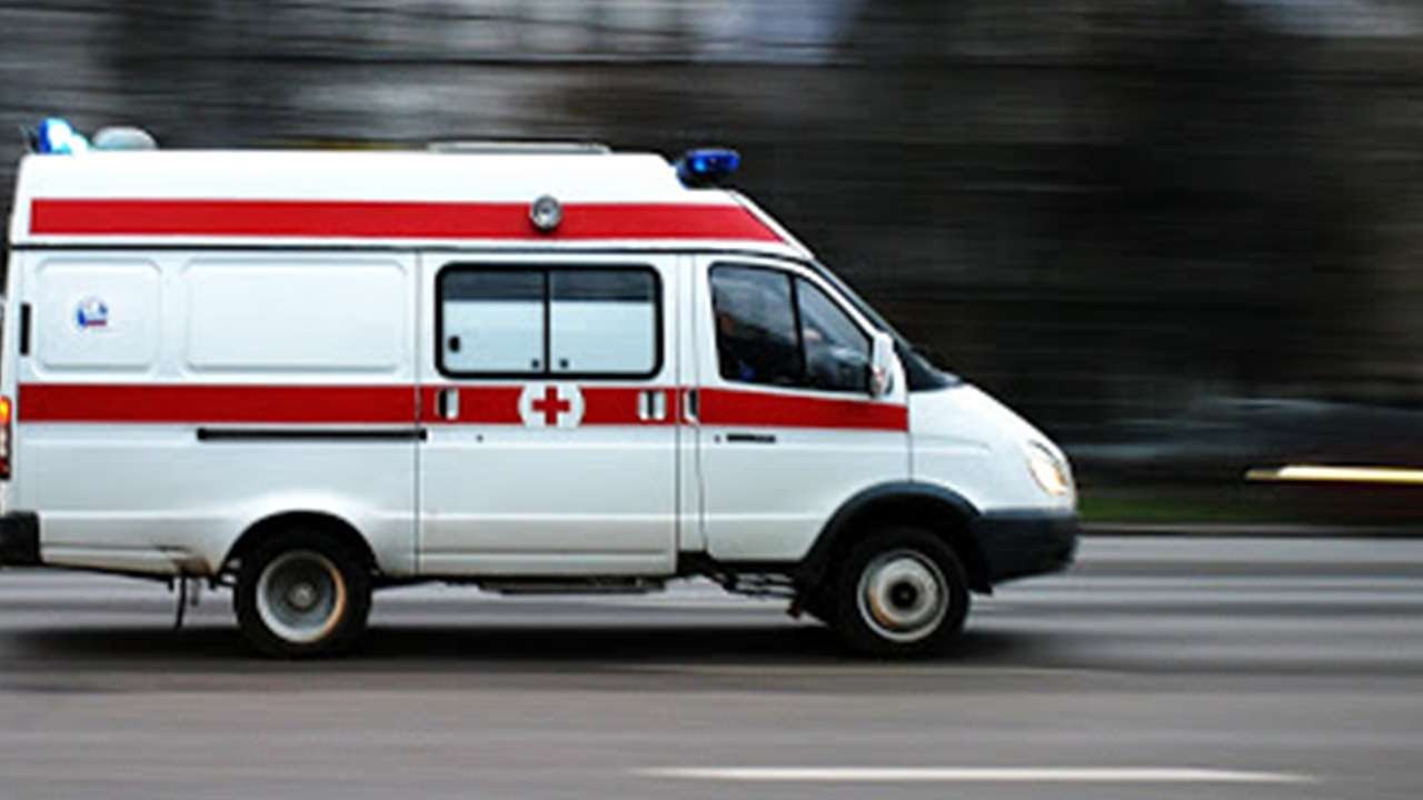 В Псковской области водитель скорой сбил ребёнка