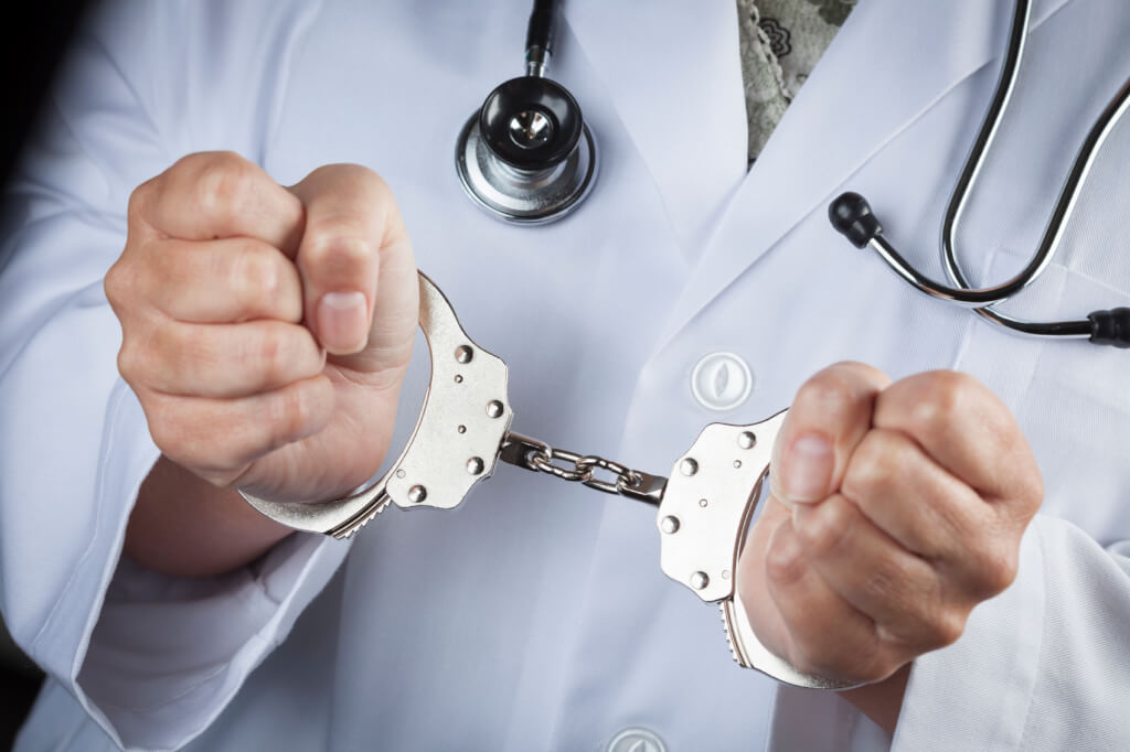 В Нацмедпалате назвали количество врачей, находящихся в стадии уголовного процесса