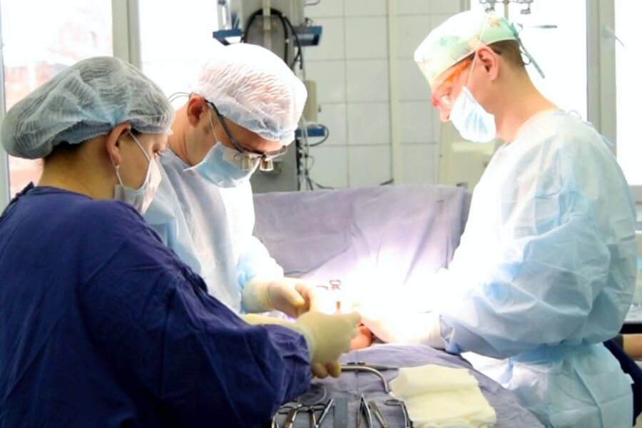 Кемеровские хирурги-урологи провели сложную реконструктивную операцию