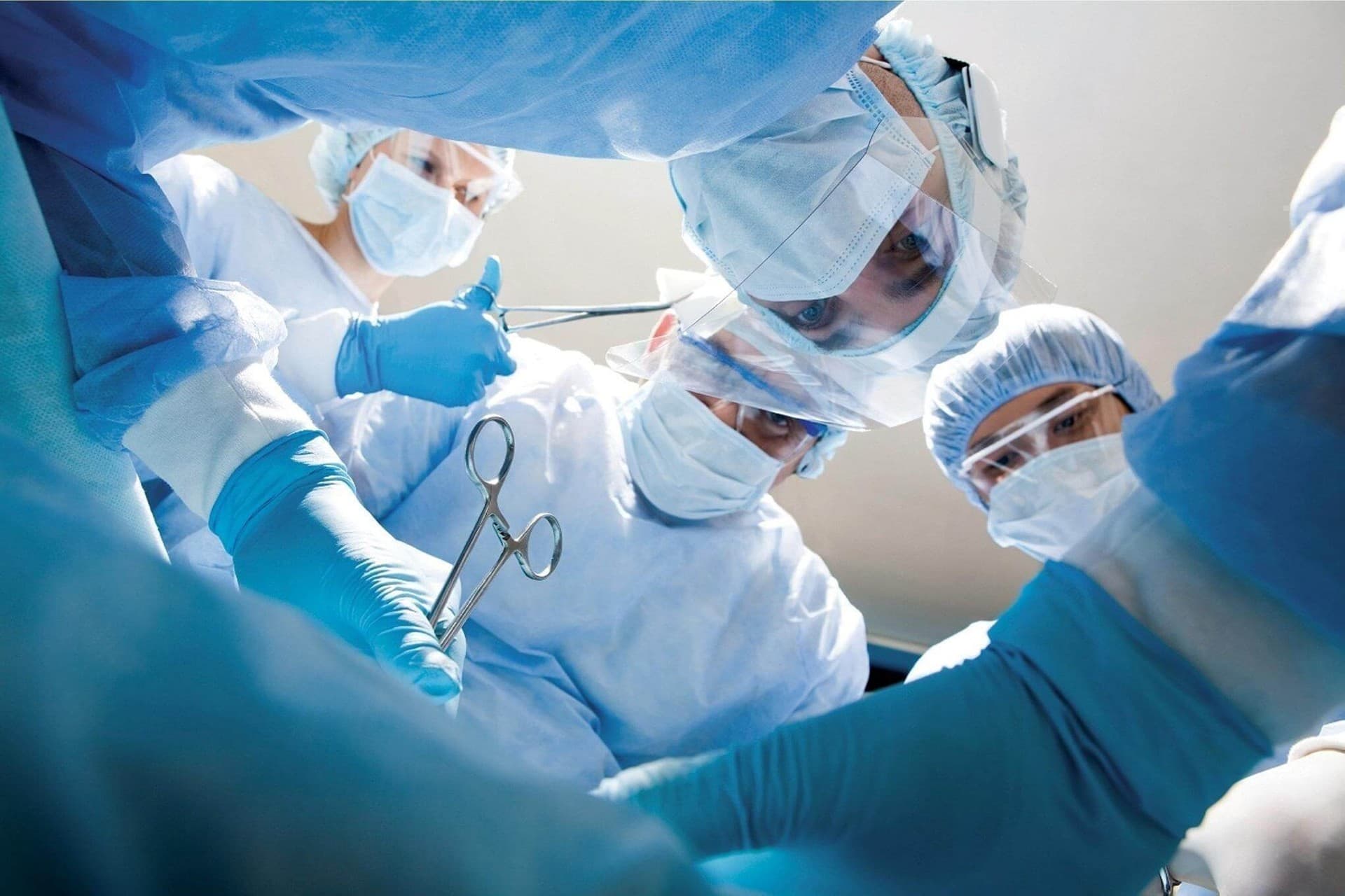 Кубанские хирурги провели редкую операцию по удалению патологии сосудов на стопе