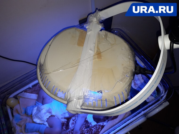 В пермской больнице оборудование для новорожденных «починили» скотчем
