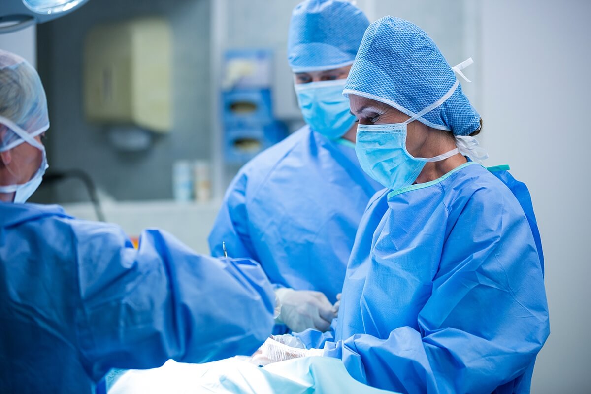 Свердловские нейрохирурги удалили подростку опухоль, занимавшую половину лица