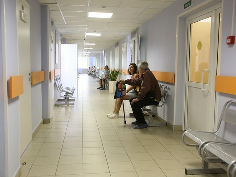 Пенсионер поругался с врачом московской поликлиники и ударил её кулаком