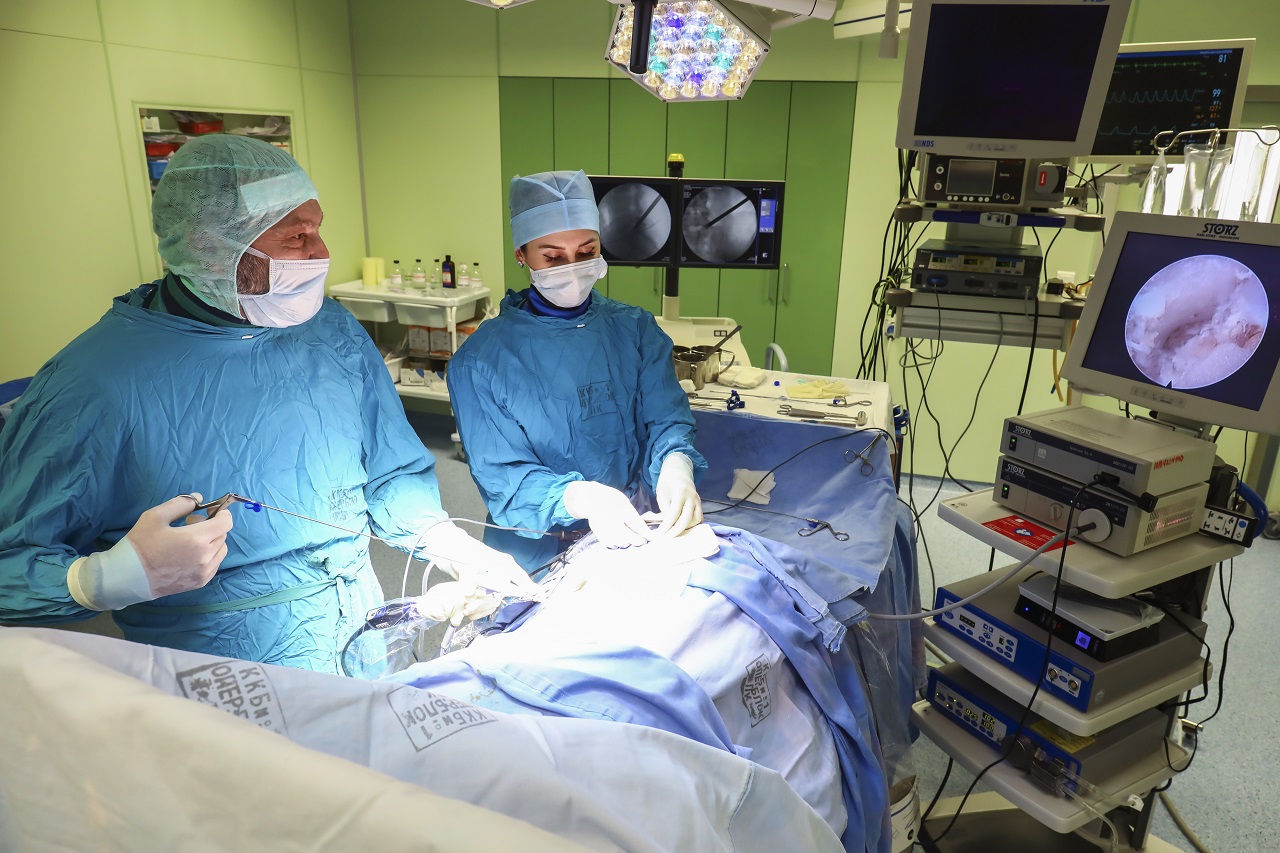 Кубанский хирург по уникальной методике удалил огромную грыжу позвоночника