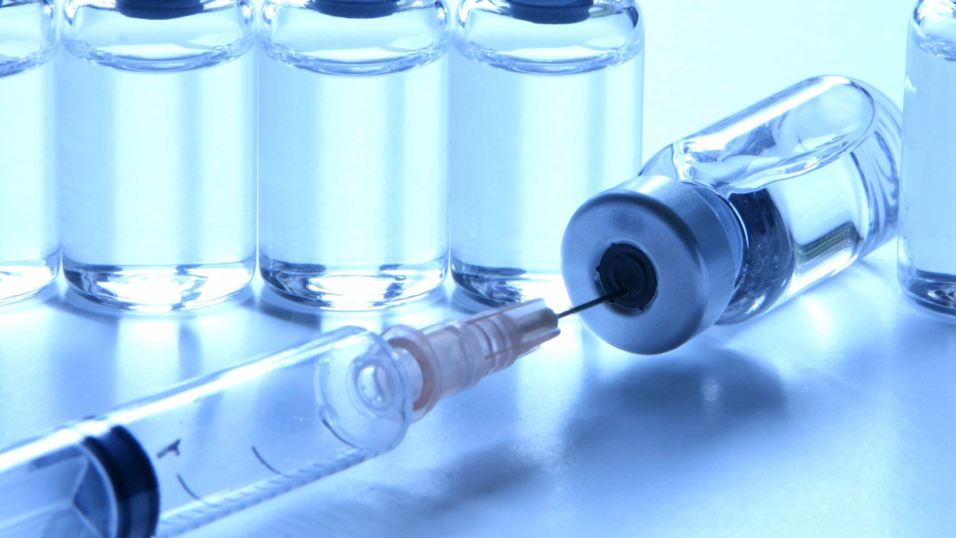 Главный эпидемиолог РФ: Нацкалендарь должен обеспечиваться отечественными вакцинами