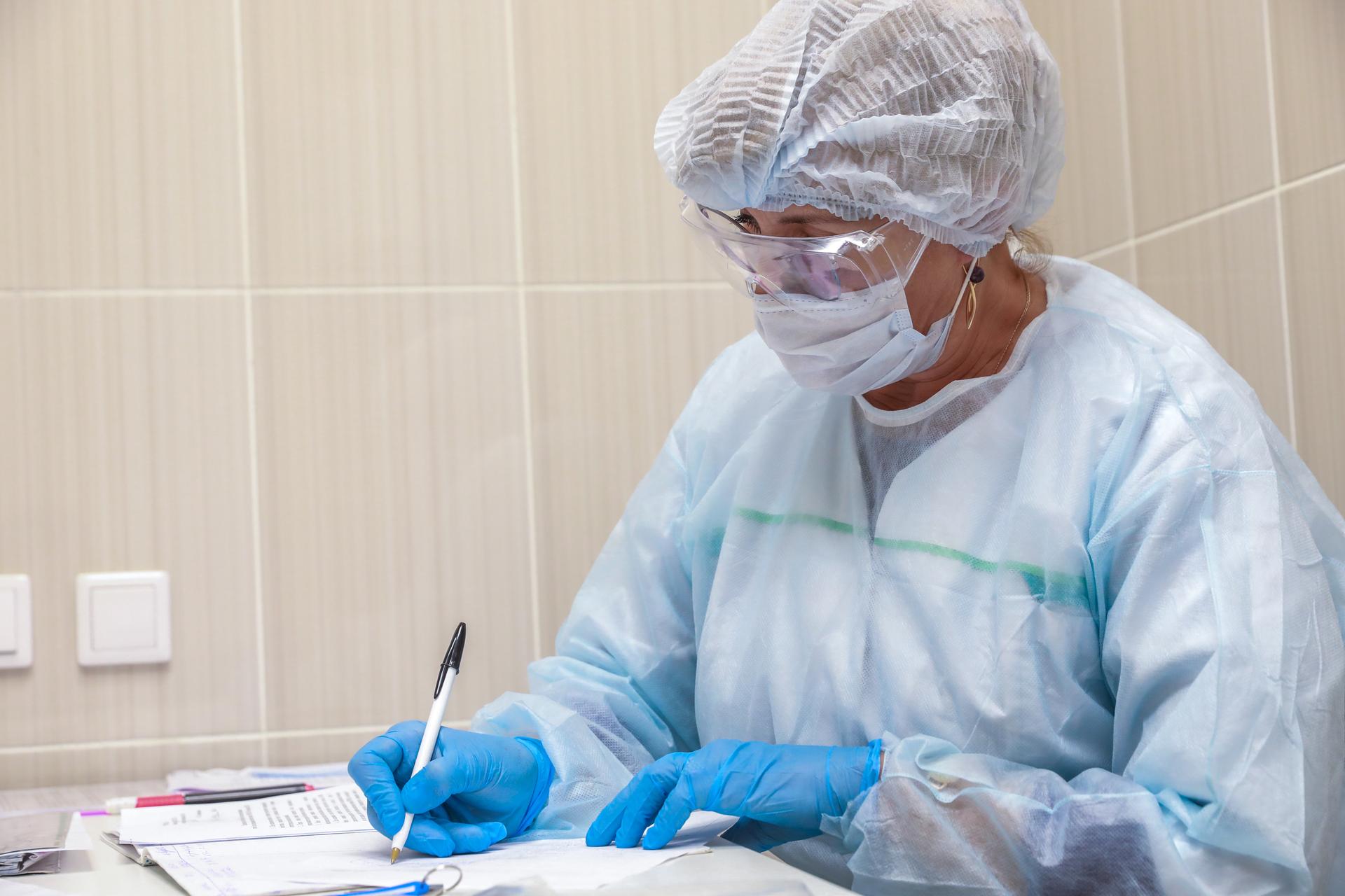 В Татарстане врача с коронавирусом проверят на халатность из-за приёма пациентов