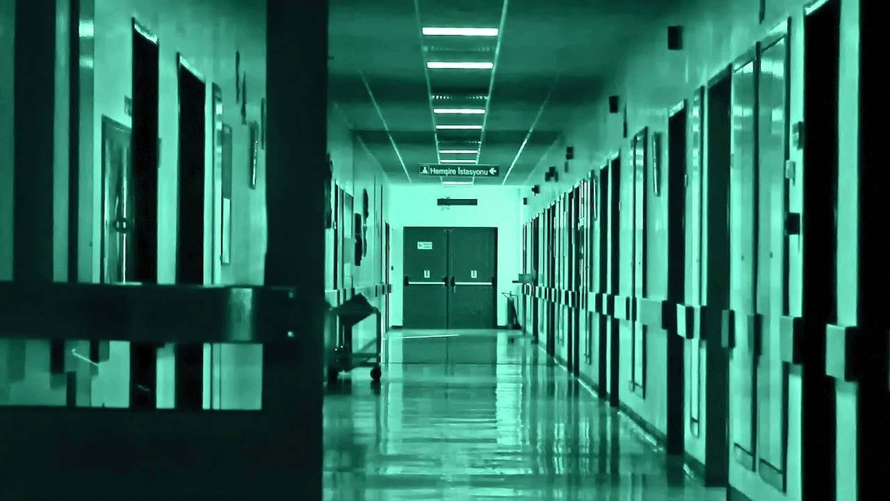 Пустые коридоры в офисе страшные