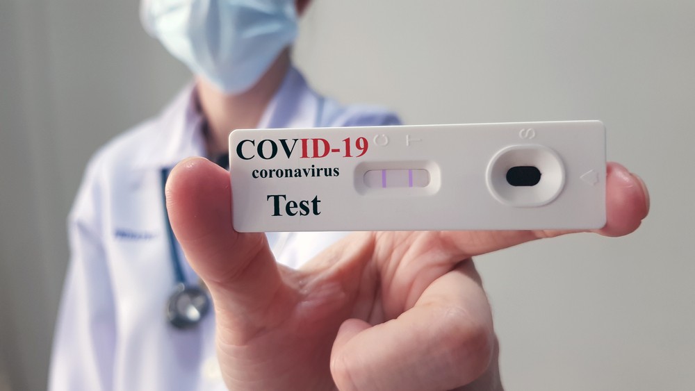 ФАС планирует возбудить дело о продаже экспресс-тестов на коронавирус в торговых сетях