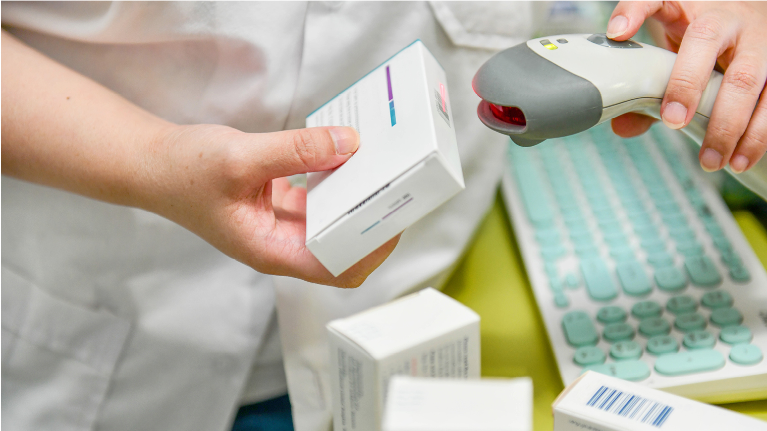 Маркировка лекарств позволит проследить доставку вакцины от COVID пациентам