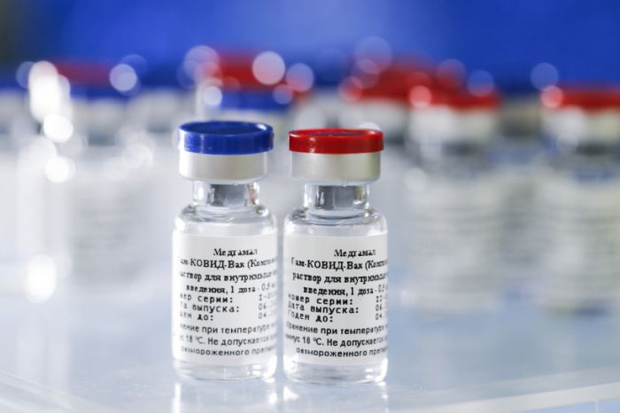 Росздравнадзор предложил сообщать о нежелательных последствиях на вакцину от коронавируса