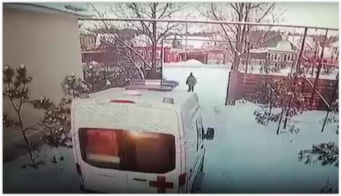 Уралец угнал машину «скорой» и украл из неё регистратор