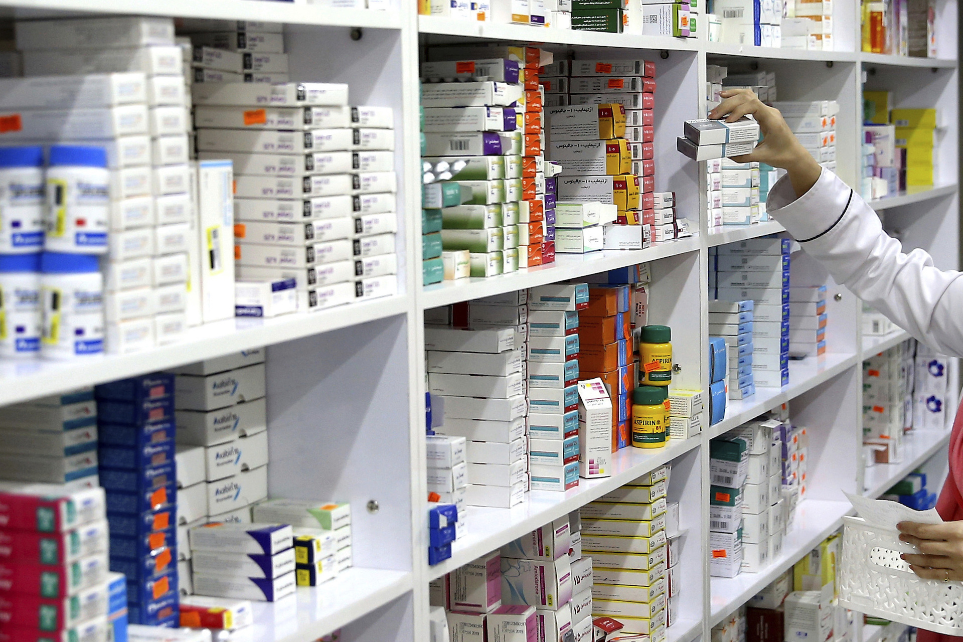Экс-заведующую аптекой приговорили к условному сроку за хищение антивирусных препаратов