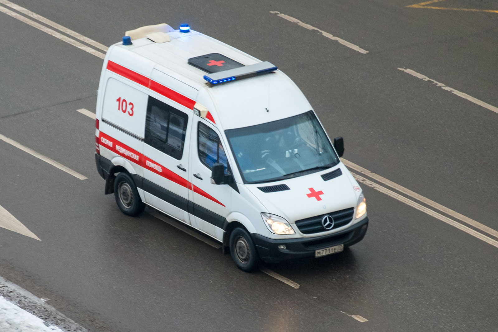 В Омске пьяные родственники пациента напали на фельдшера «скорой» за отказ в госпитализации