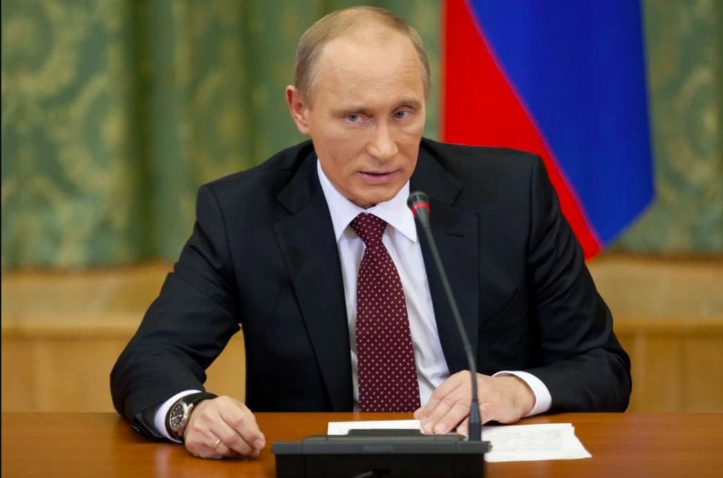 Путин поручил проверить зарплаты медработников на соответствие «майским указам»