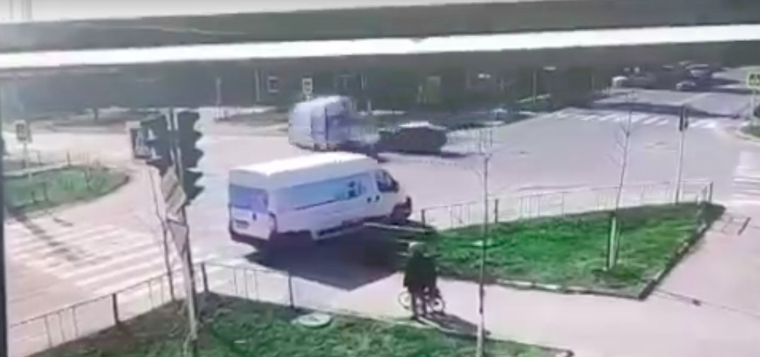 В Тимашевске в ДТП со «скорой» пострадали три человека