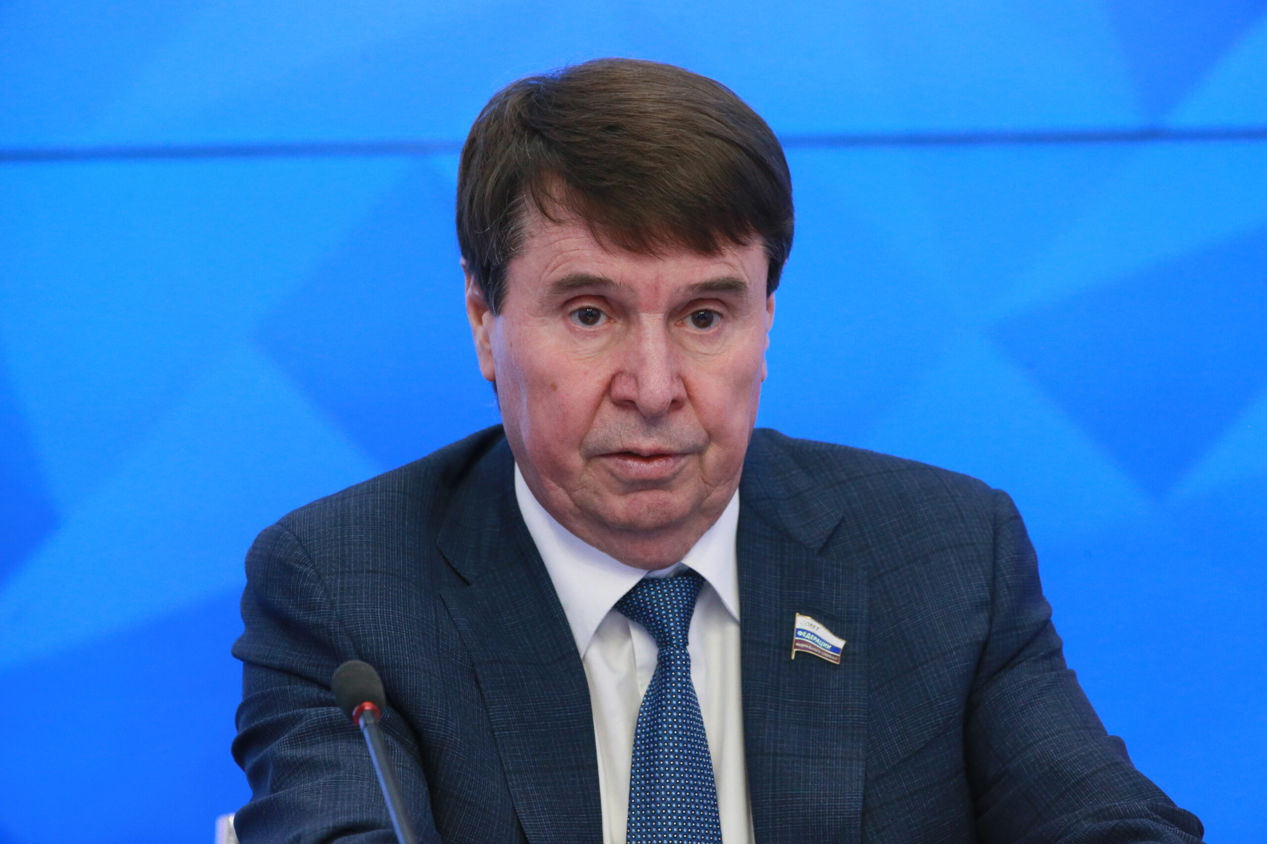 «Кто не прививается, с головой не дружит»: Цеков поддержал слова Крючкова про антиваксеров