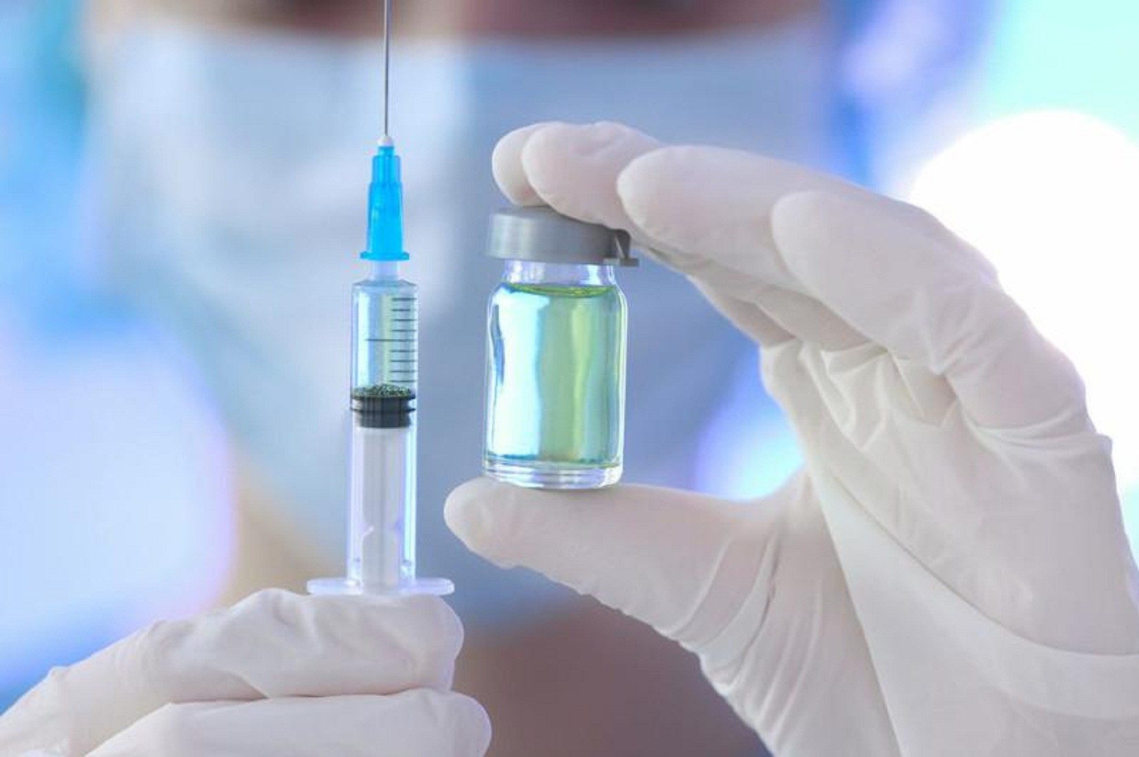 «Когда мы вакцинируем всех, естественно, заболевать будут только те, кто вакцинирован»