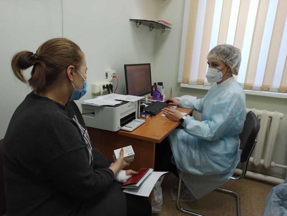 «400 вызовов в день»: В Петрозаводске расширяют «красные зоны» поликлиник из-за наплыва больных