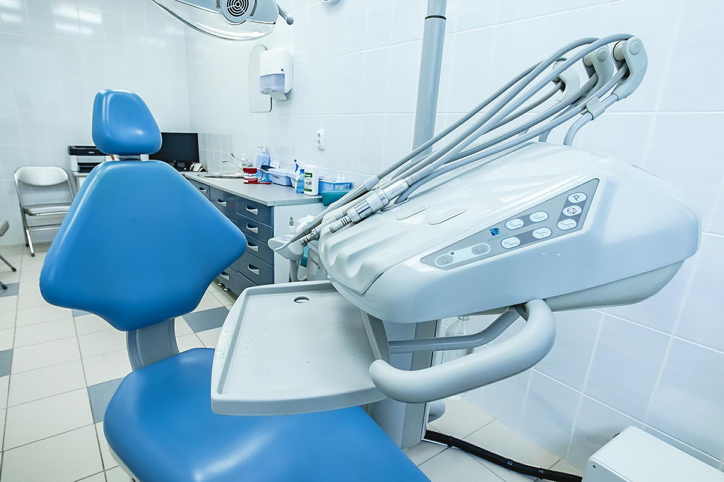 Прокуратура опрашивает тюменских стоматологов после публикаций в СМИ о «невыполнимых планах»