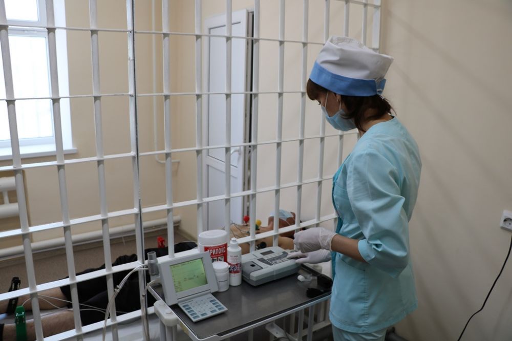 Замначальника тубдиспансера ФСИН подозревают в причастности к пыткам заключенных пациентов