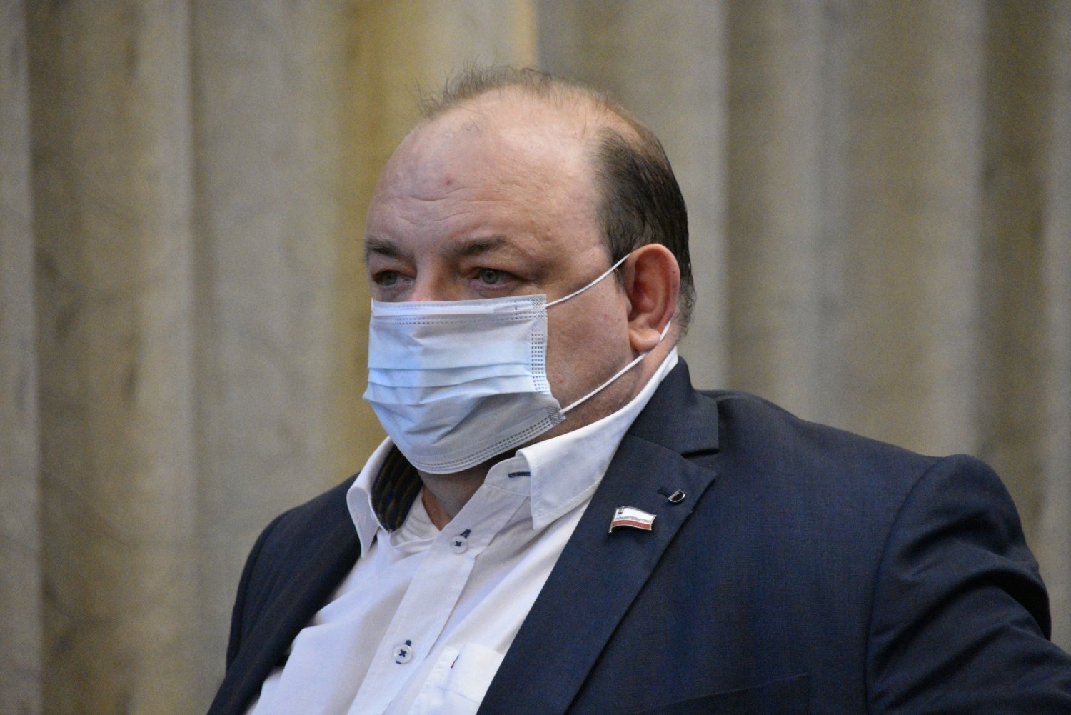 Саратовский министр здравоохранения призвал граждан «не ходить с открытым ртом», «не целоваться с больными»