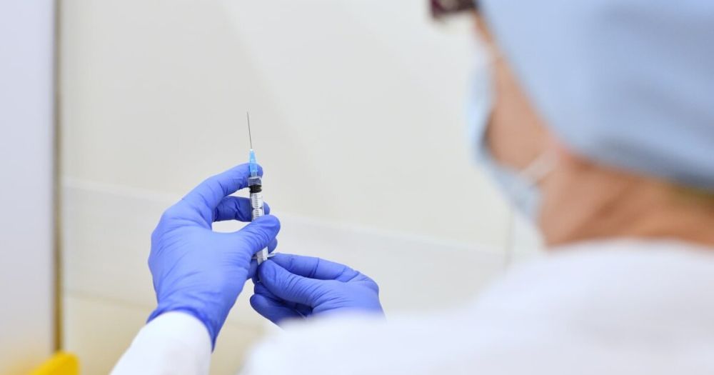 В России начали тестирование вакцины и лекарств против оспы обезьян