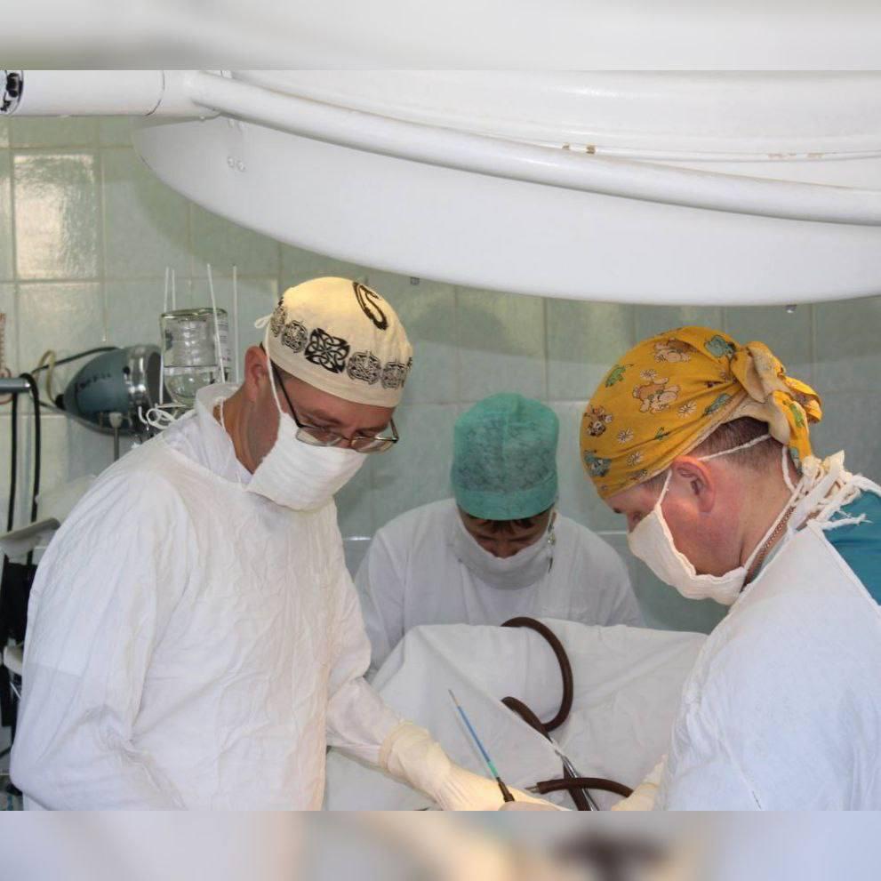 саратовские хирурги провели сложную операцию пациенту с четвертой степенью ожирения