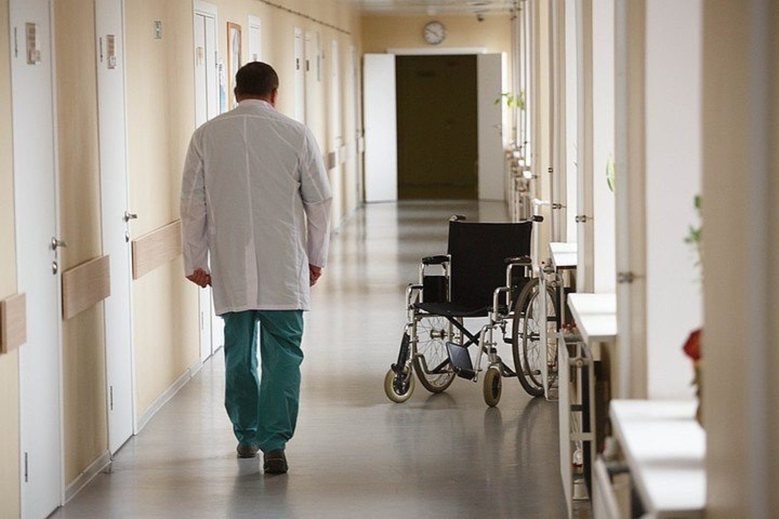 В Саратовской области за год сократилось количество врачей и медсестёр