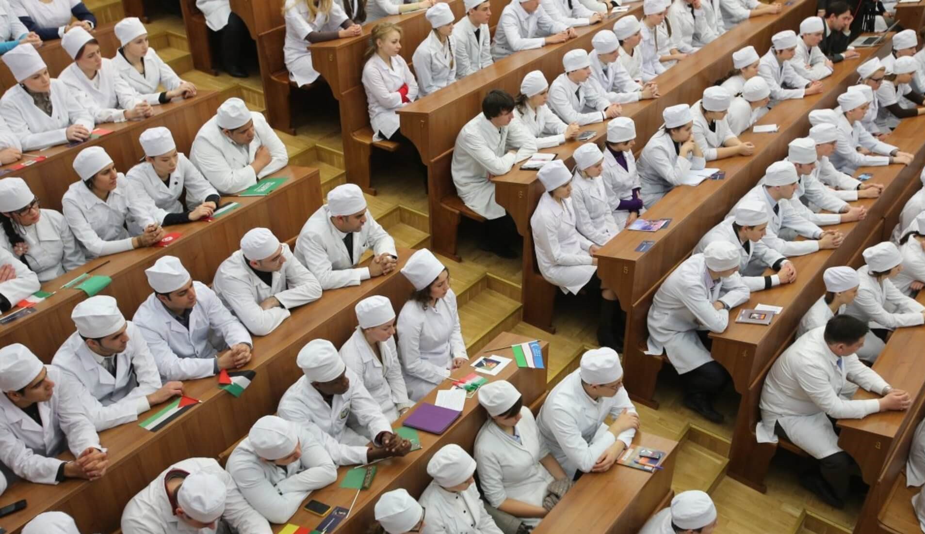 Более 120 медиков из Харьковской области оформляют документы для трудоустройства в России
