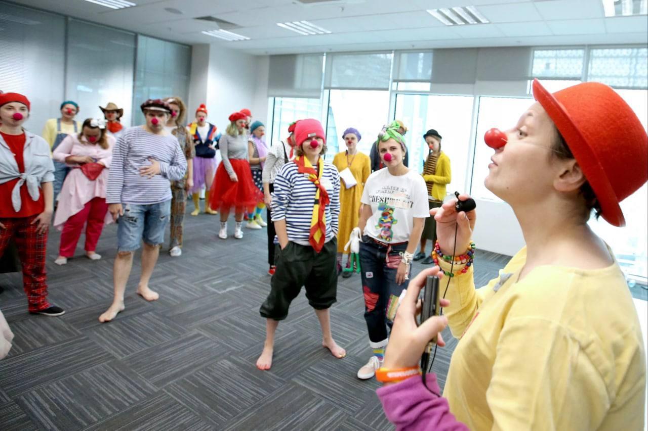 В России открылась первая школа медицинских клоунов