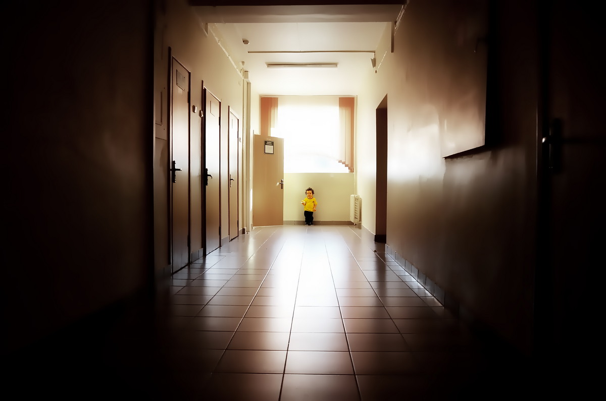 Херсонские медики месяцами удерживали детей-сирот в подсобных помещениях, чтобы не отдавать их в российские оздоровительные учреждения — СМИ
