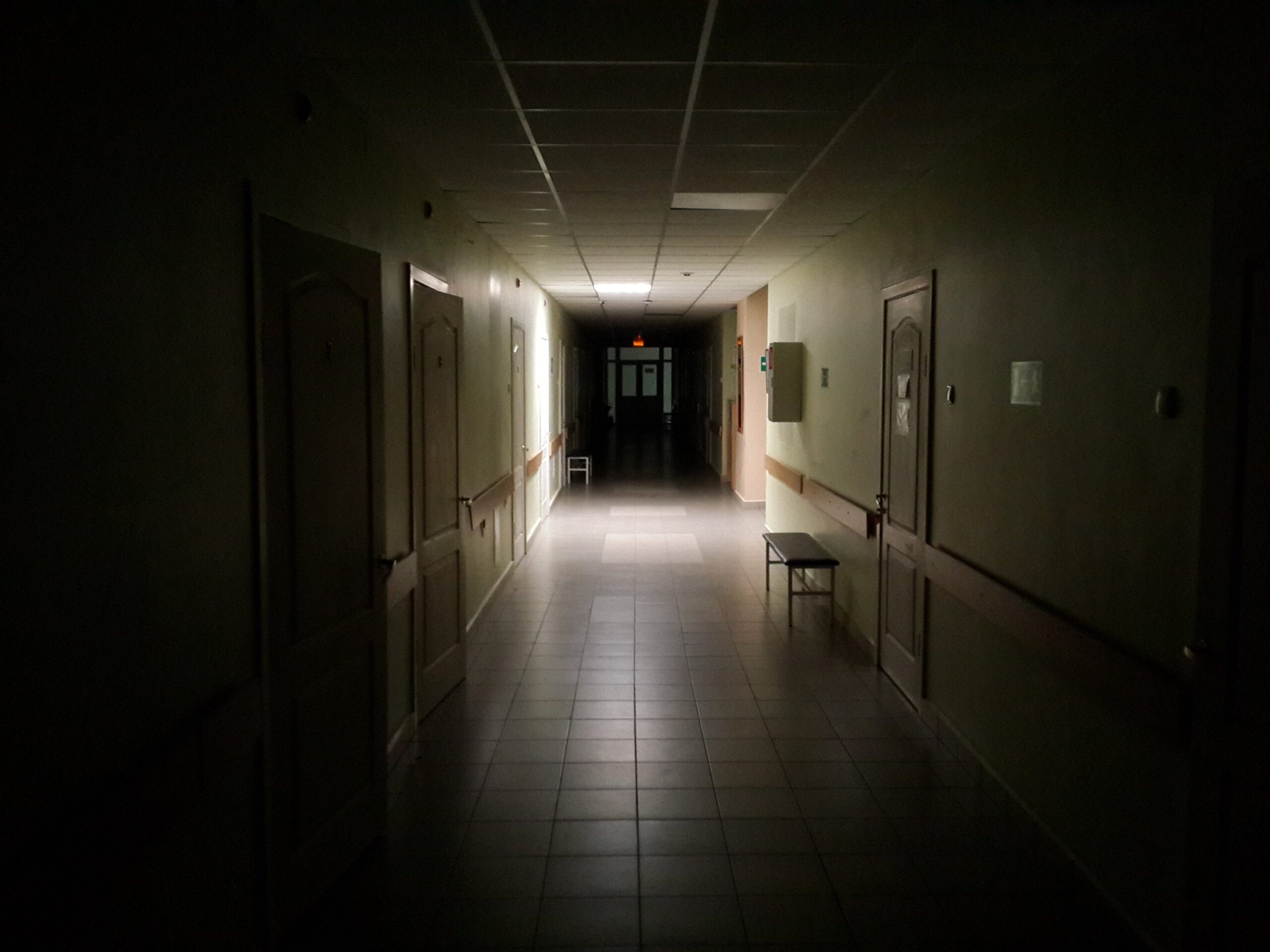 В Кемеровской области парализованы родильные отделения двух районных больниц из-за отсутствия врачей 