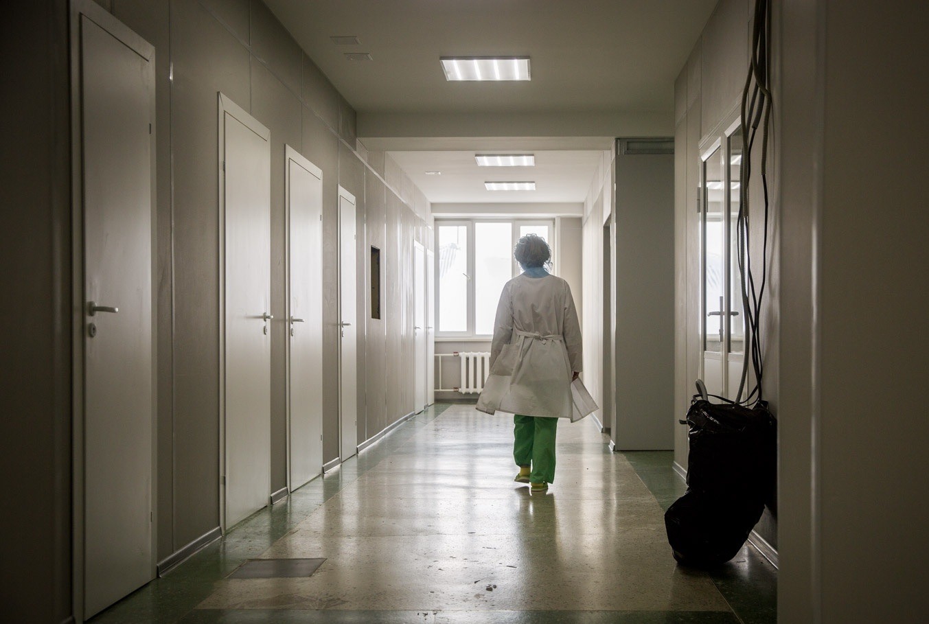 «Очень странный случай», – во Владимирской области сотруднице больницы объяснили, почему ее оклад составляет 3,3 тысячи рублей