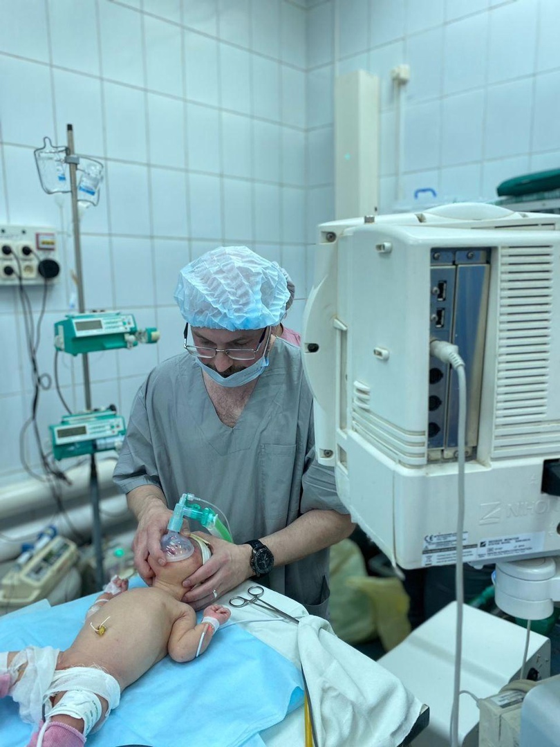Курские врачи впервые в регионе лапароскопически удалили опухоль яичника новорожденной девочке