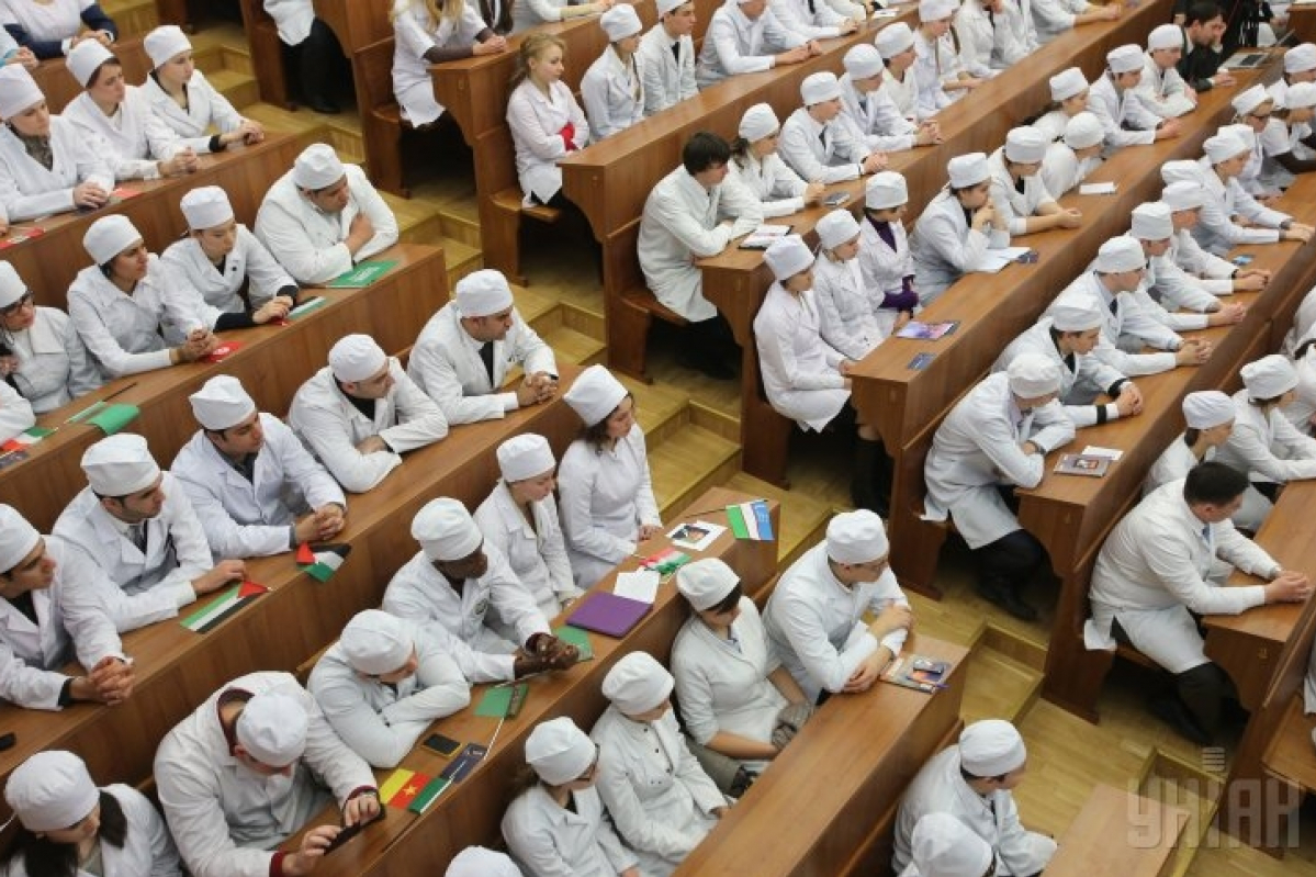 В Госдуме предложили ввести принудительное распределение молодых врачей — для этого «жеста отчаяния» нужно запускать новый референдум о поправках в Конституцию