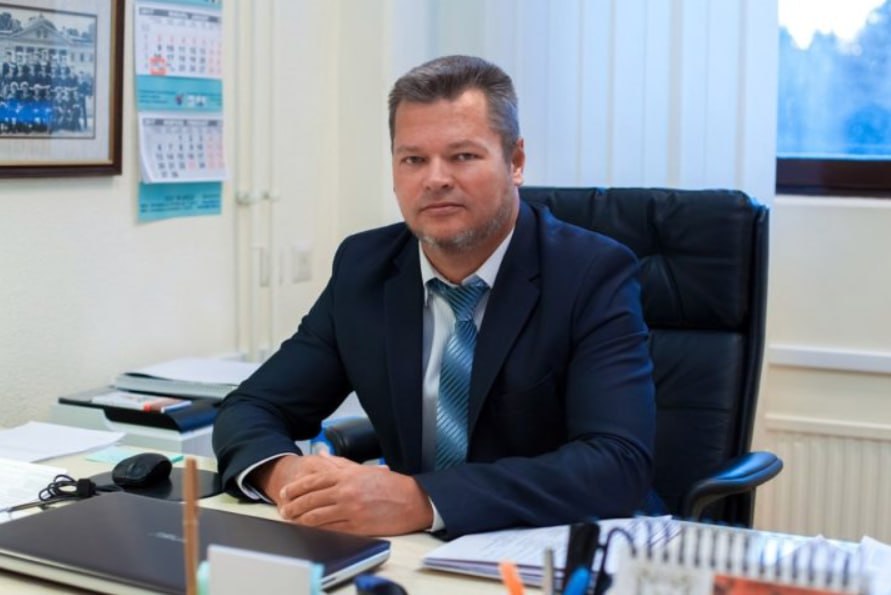 Бывший главврач больницы в Карелии отправлен в федеральный розыск за присвоение 120 тысяч рублей