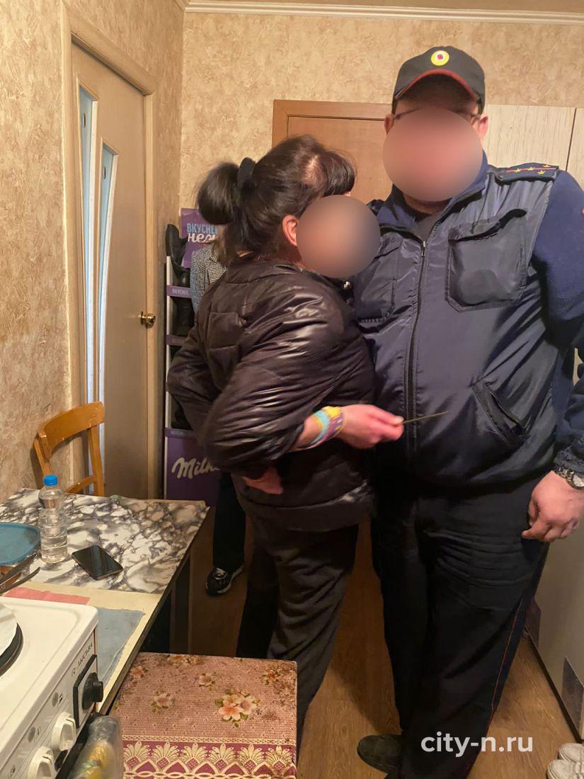В Новокузнецке пациентка напала с ножом на врача скорой помощи