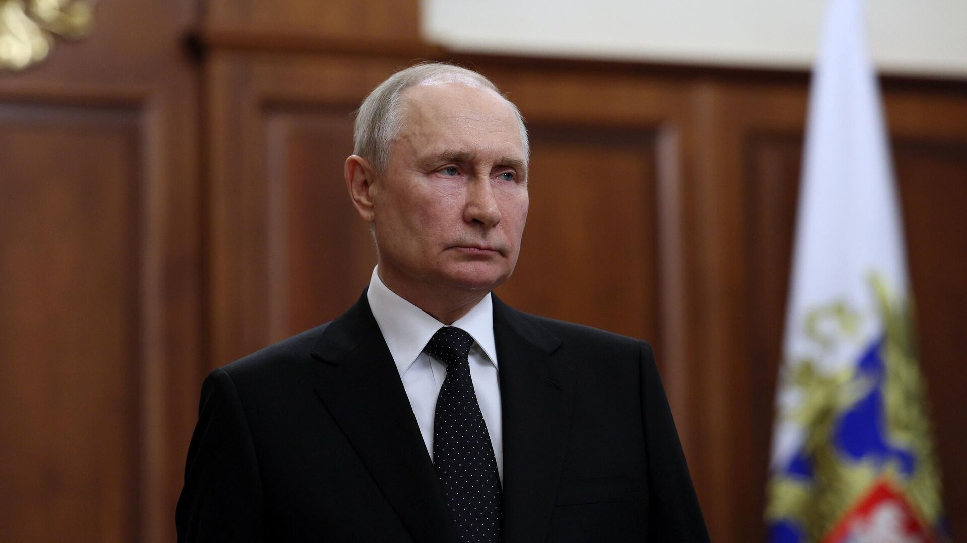Путин подписал закон о праве льготного поступления в вузы детей медработников, умерших от COVID-19