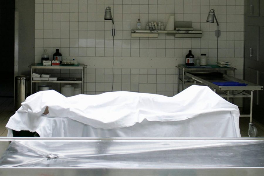В нижнекамском морге перепутали тела двух женщин — одну успели похоронить