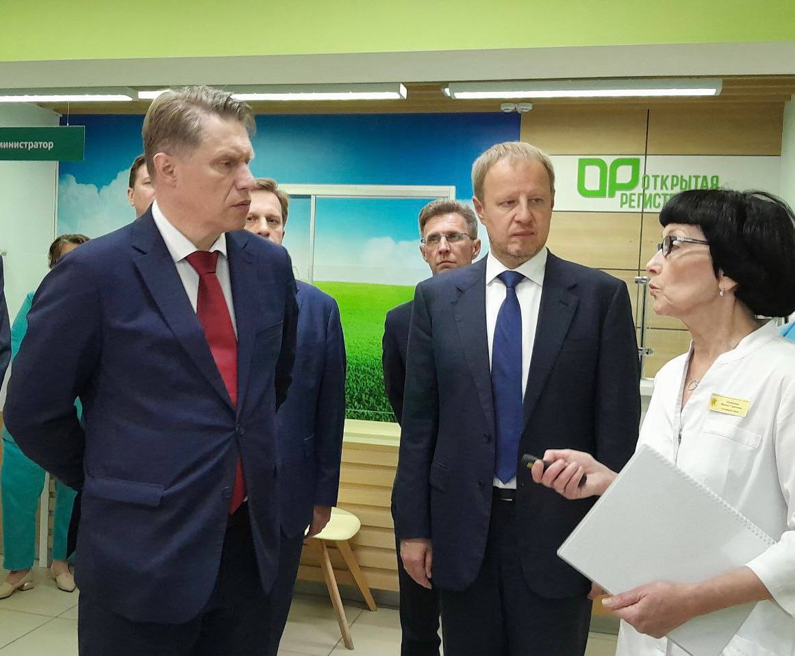 Губернатор Алтайского края заявил, что власти региона вынуждены бороться с последствиями оптимизации медицины 