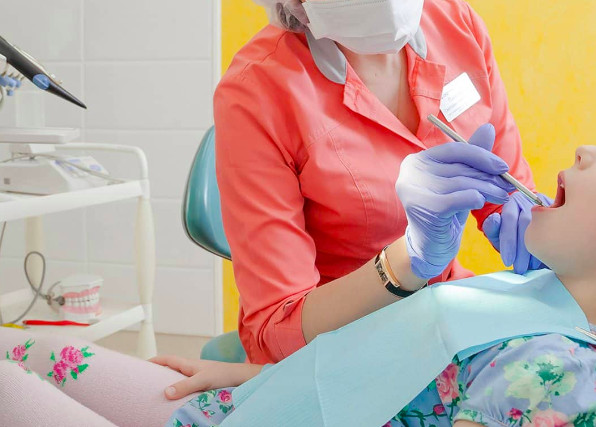 «Несколько зубов лечат месяцами»: в Калининграде предложили поменять правила записи к детскому стоматологу