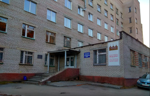 Уралец умер рядом с больницей сразу после обследования – тело пролежало в кустах пять дней