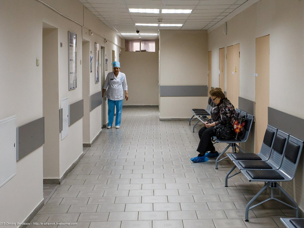 В Салехарде взрослая поликлиника осталась без врача-отоларинголога после её ухода в декрет