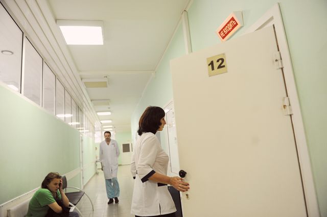 На зарплаты врачам и медработникам дополнительно выделено почти 30,5 млрд рублей, чтобы догнать «майские указы»