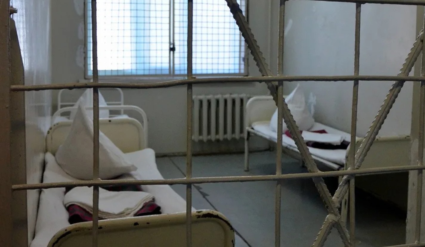 Адвокат заявил о затягивании суда над бывшим главврачом тюремной больницы, которого считают ответственным за смерть «краснодарского каннибала»